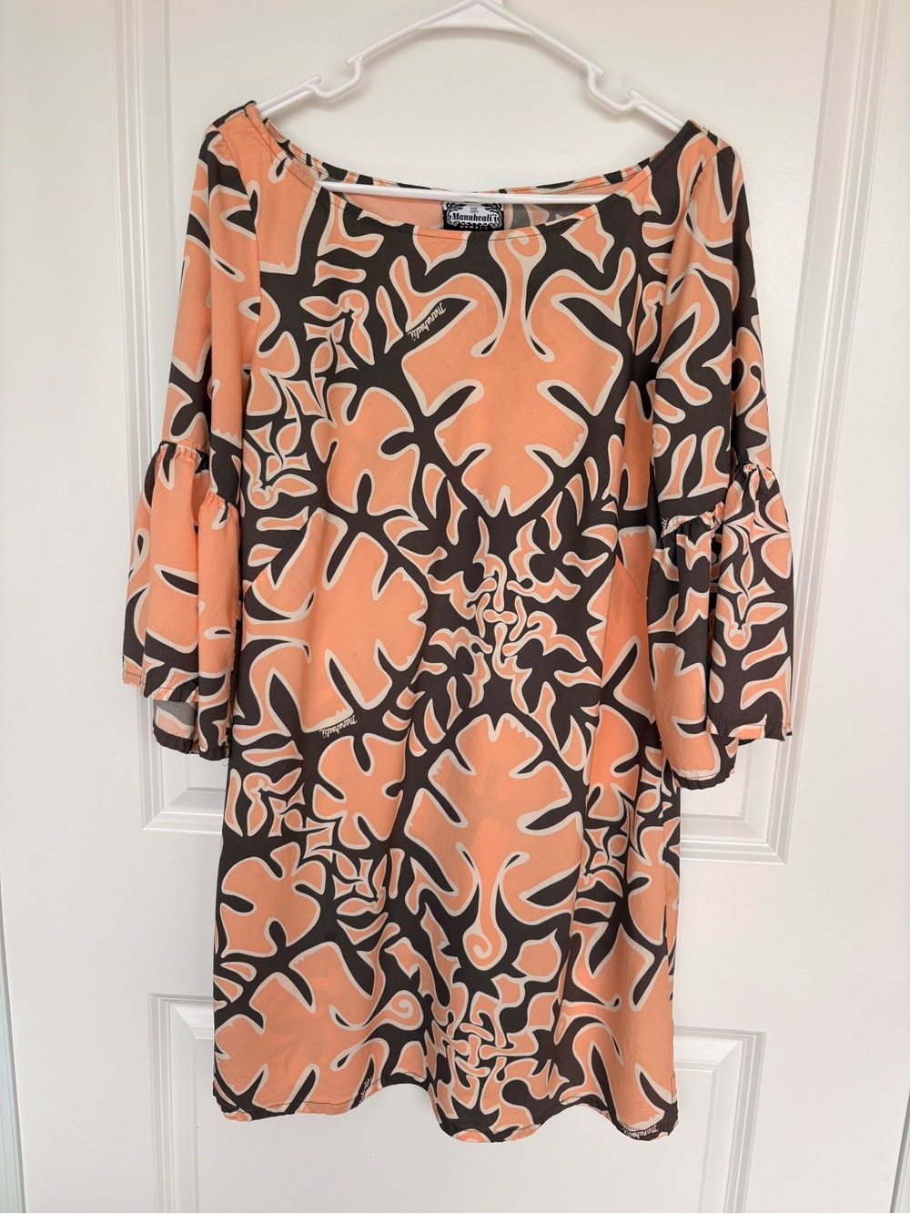 Manuhealiʻi Hawaii Pink and Gray Bell Sleeve Dress L
